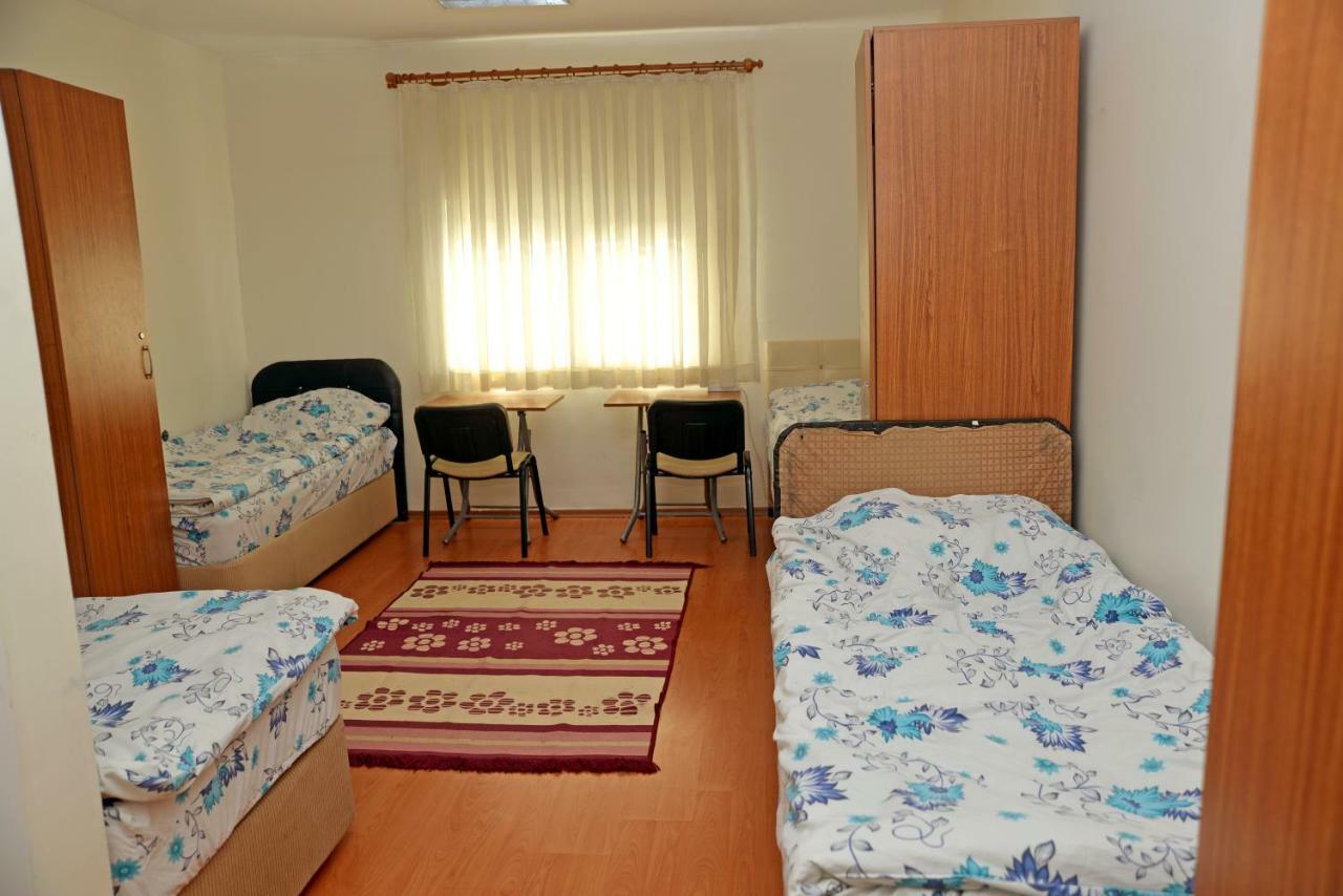 Vatan Yurt Hostel Istanbul Exterior foto