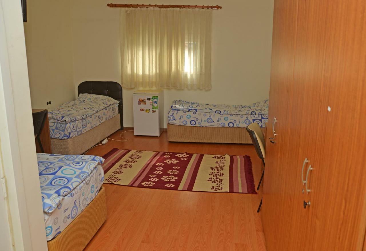 Vatan Yurt Hostel Istanbul Exterior foto