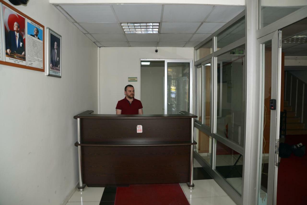 Vatan Yurt Hostel Istanbul Exterior foto
